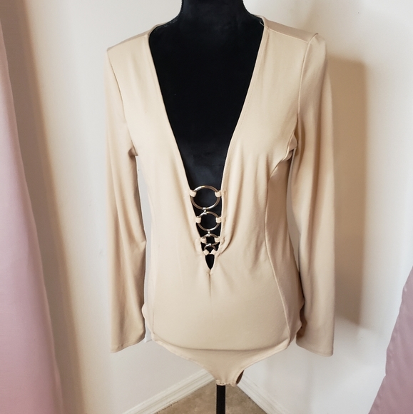 Forever 21 plunging o-ring Bodysuit - Picture 8 of 8